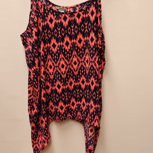 Ultra Teeze Size 3X Sun Top Assymetric Hem Sleeveless Drapes Nice - Picture 4 of 12